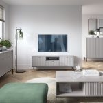 Szafka RTV na nóżkach - czy nam się sprawdzi